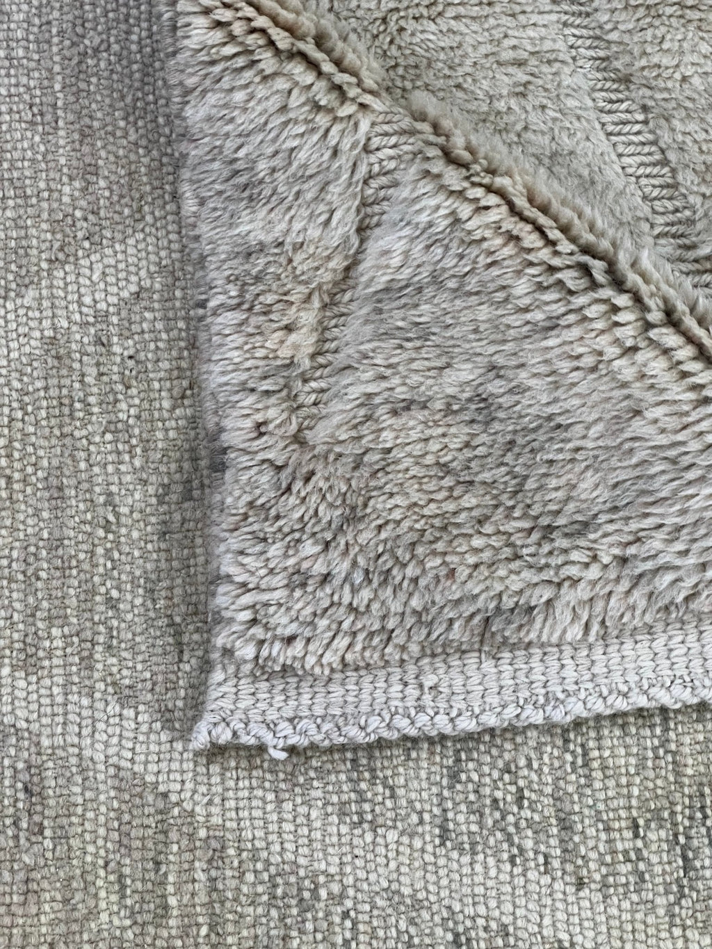 Contemporary Beni Mrirt Berber Rug 10'24" x 7'15" - 312 cm x 218 cm (Wool)