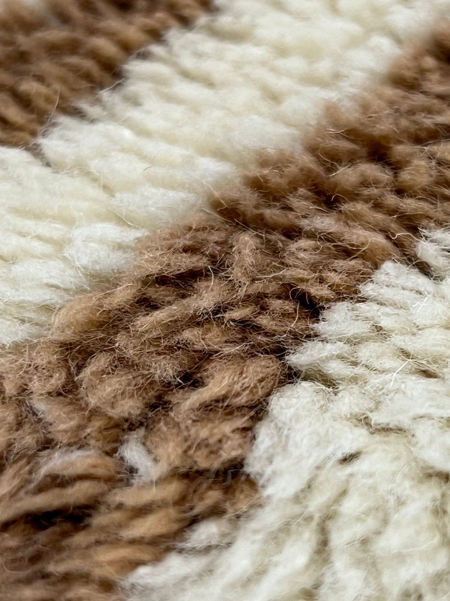 Contemporary Beni Mrirt Berber Rug 10'60" x 6'79" - 323 cm x 207 cm (Wool)