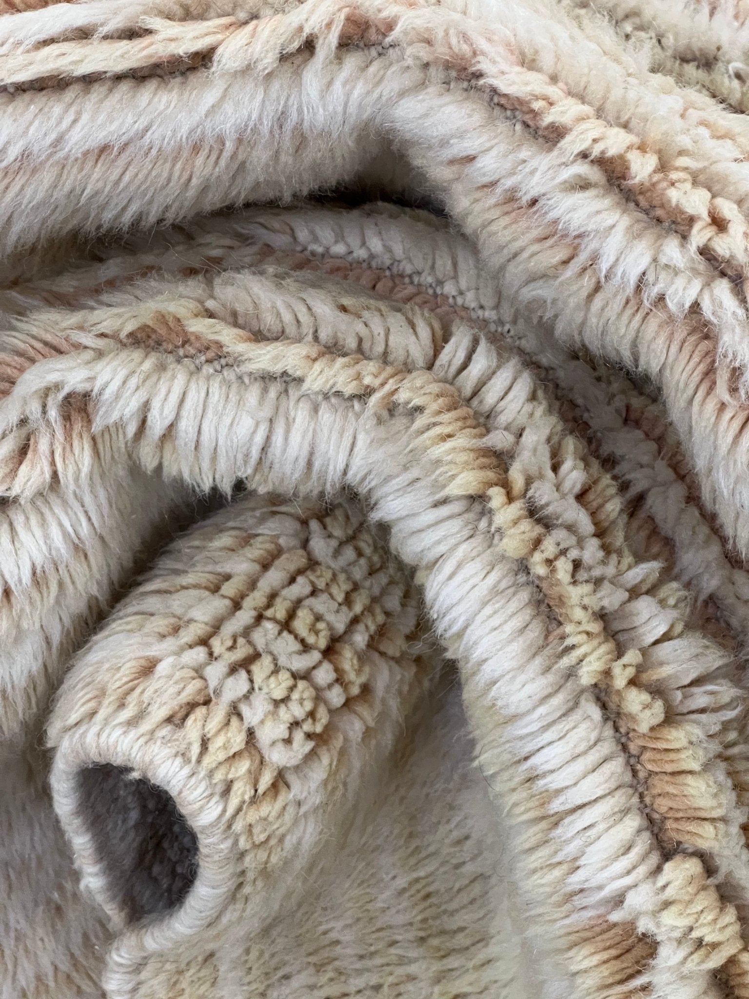 Contemporary Beni Mrirt Berber Rug 11'25" x 7'45" - 343 cm x 227 cm (Wool)