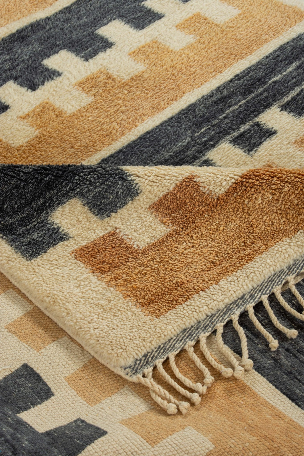 Contemporary Beni Mrirt Berber Rug 5'28" x  7'80" - 161 cm  x 238 cm (Wool)