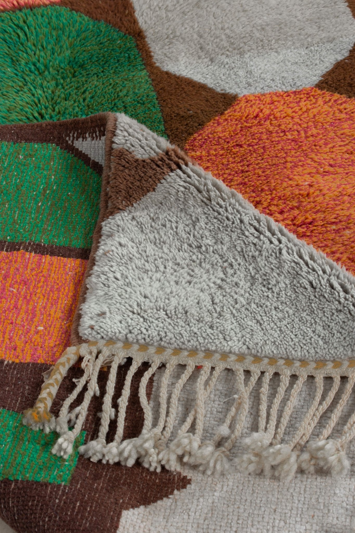 Contemporary Beni Mrirt Berber Rug 5'67" x  8'72" - 173 cm  x 266 cm (Wool)