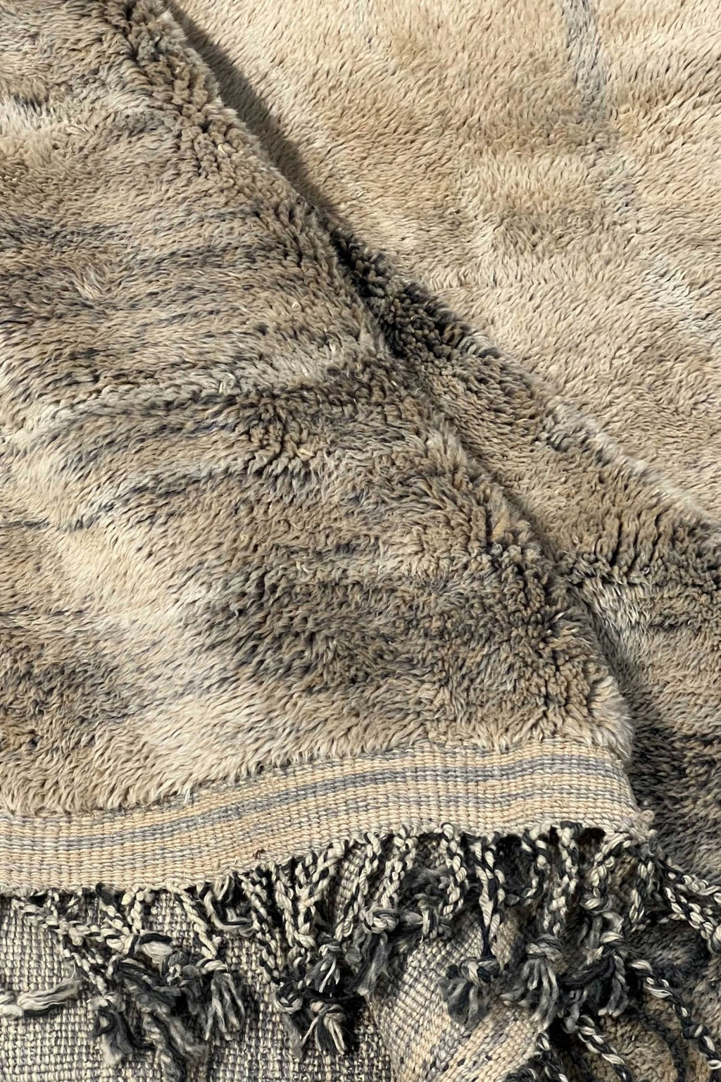 Contemporary Beni Mrirt Berber Rug 5'87" x 8'16" -  179 cm x 249 cm (Wool)