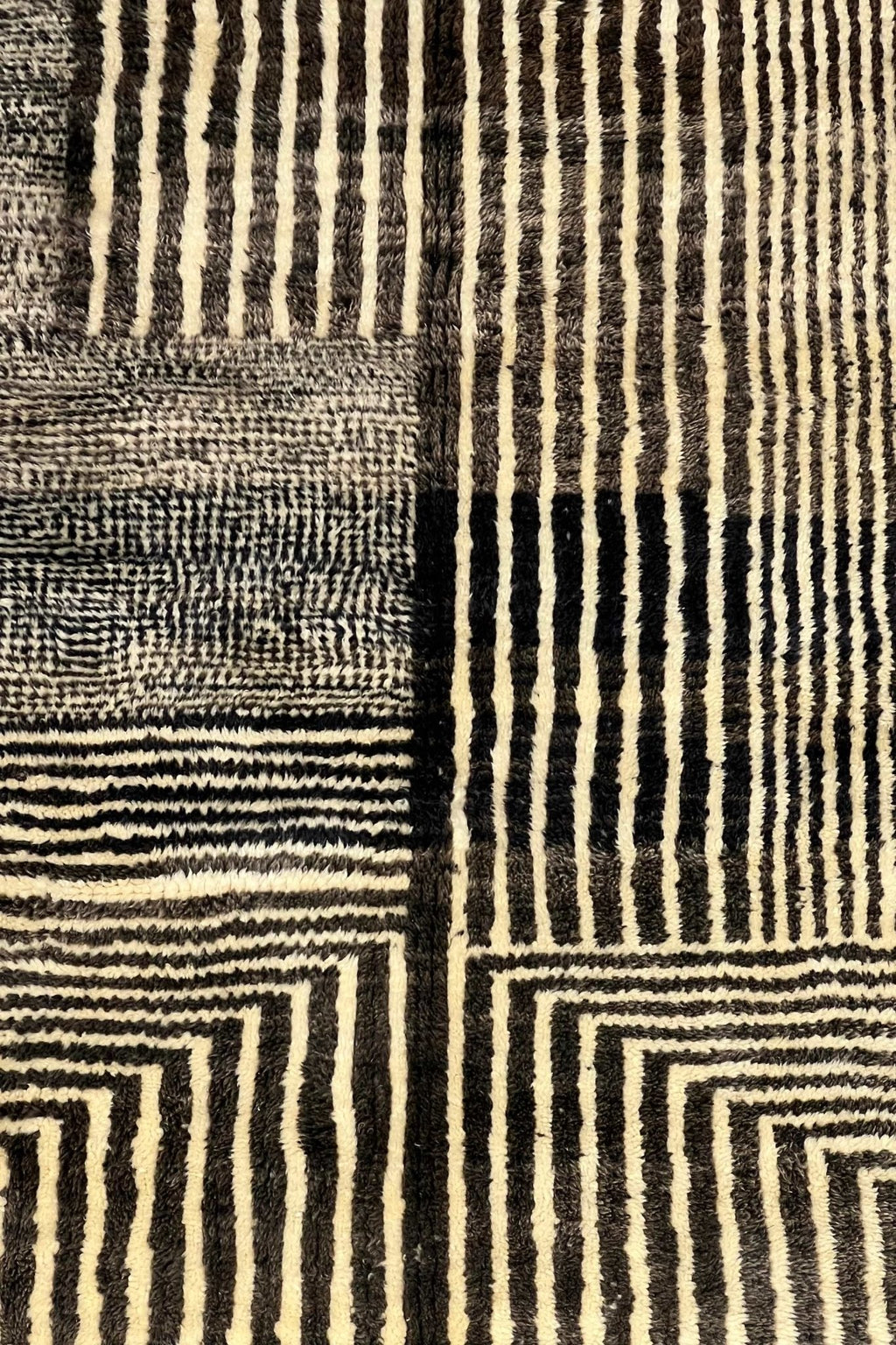 Contemporary Beni Mrirt Berber Rug 6'29" x  9'64" -  192 cm x  294 cm (Wool)