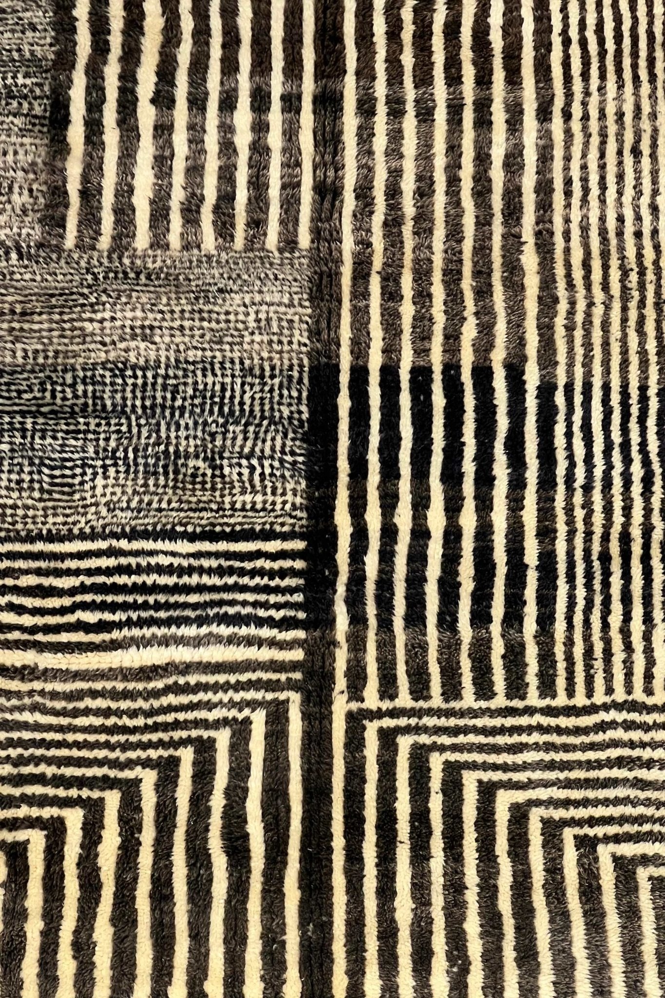 Contemporary Beni Mrirt Berber Rug 6'29" x  9'64" -  192 cm x  294 cm (Wool)