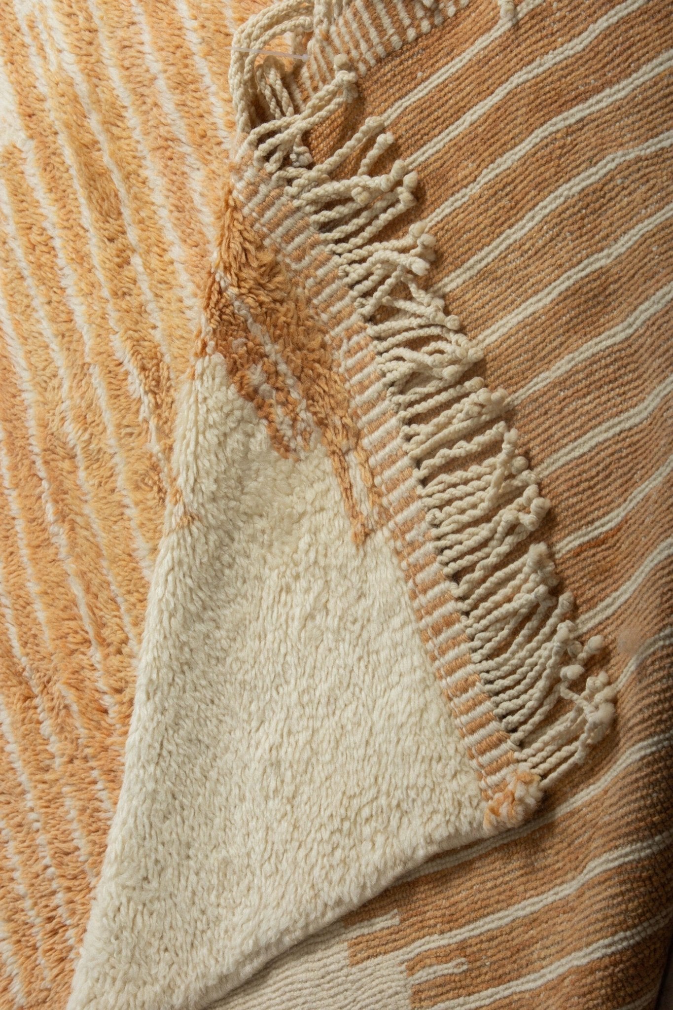 Contemporary Beni Mrirt Berber Rug 6'33" x  9'08" - 193 cm  x 277 cm (Wool)