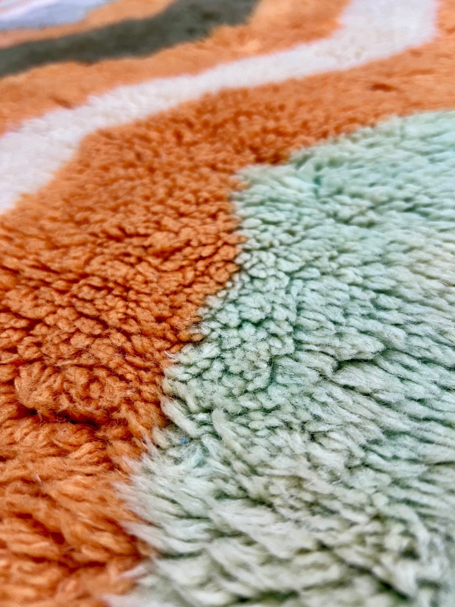 Contemporary Beni Mrirt Berber Rug 6'59" x 5'05" -  201 cm x 154 cm (Wool)