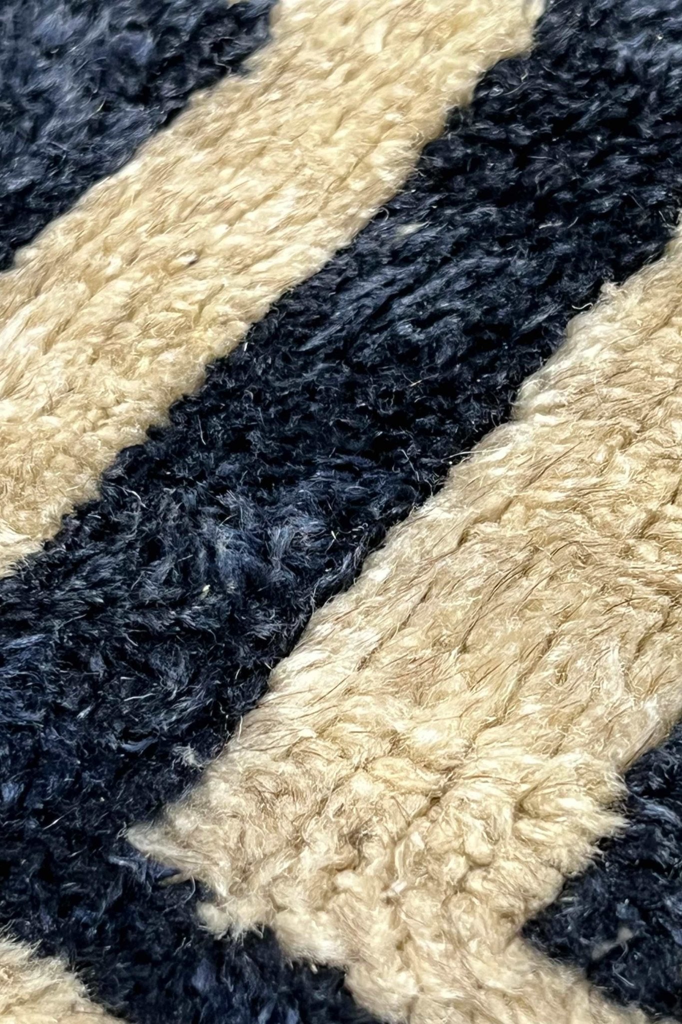 Contemporary Beni Mrirt Berber Rug 6'79" x 9'35" - 207 cm  x 285 cm (Wool)