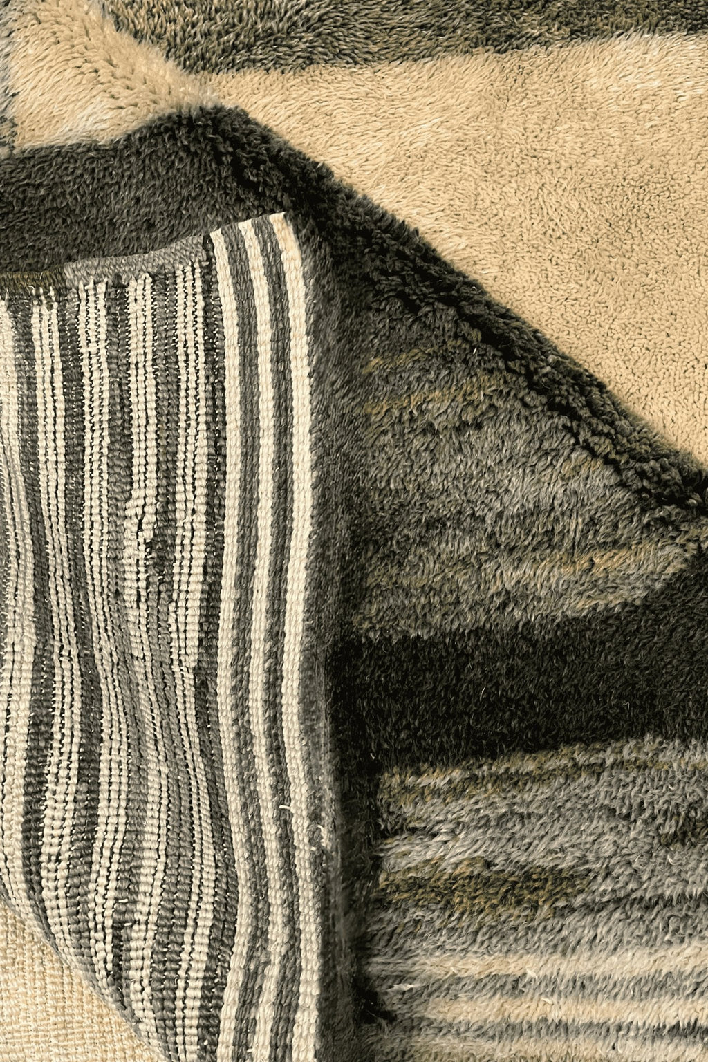 Contemporary Beni Mrirt Berber Rug 6'88" x  9'41" -  210 cm x 287 cm (Wool)