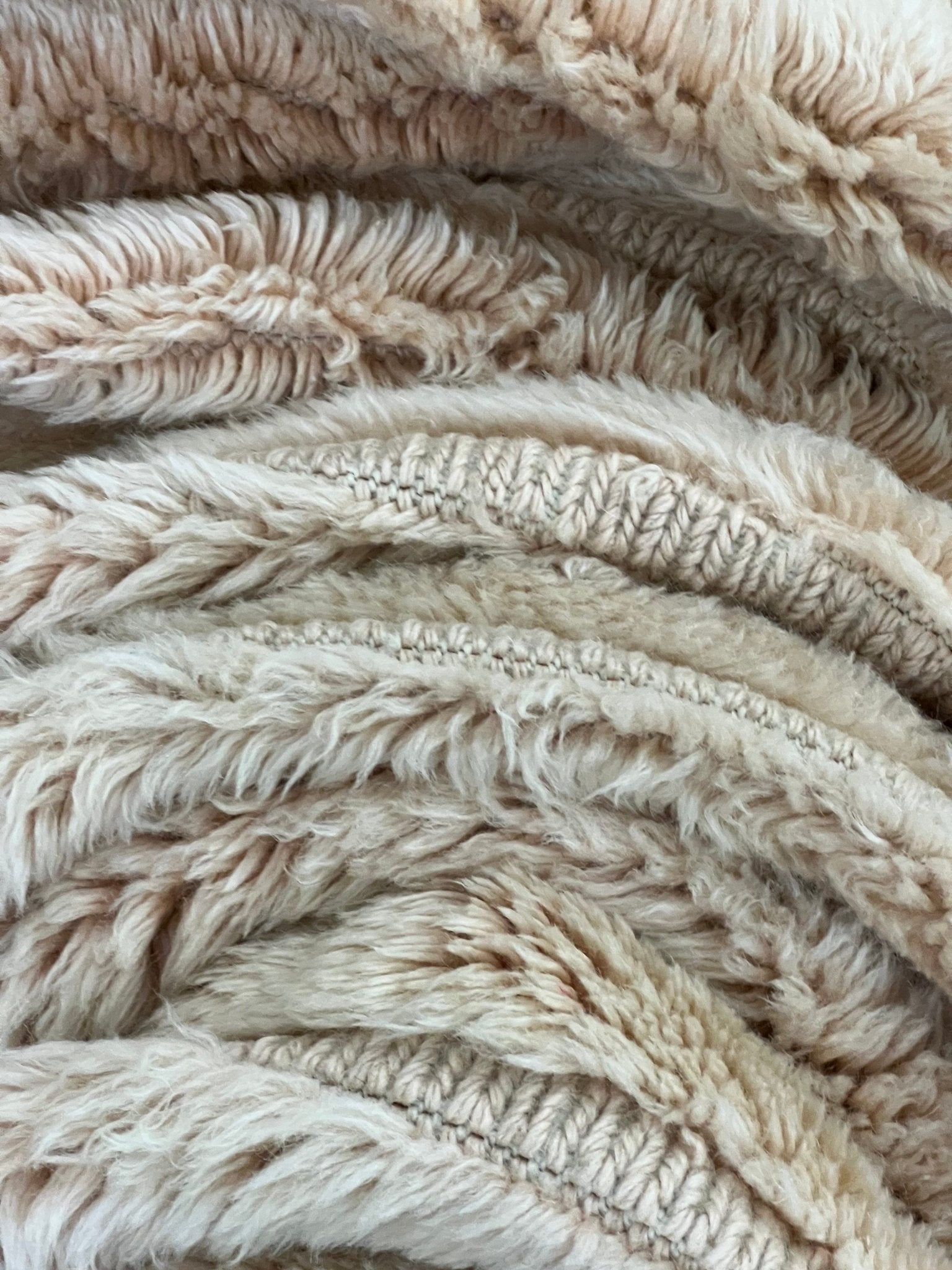 Contemporary Beni Mrirt Berber Rug 8'33" x 6'60" - 254 cm x 201 cm (Wool)