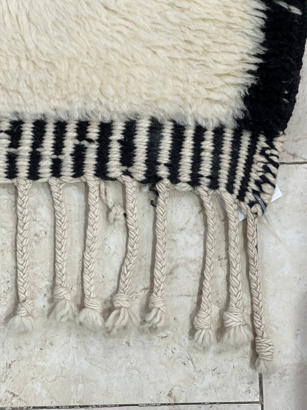 Contemporary Beni Mrirt Berber Rug 8'96" x 6'10" - 273 cm x 186 cm (Wool)