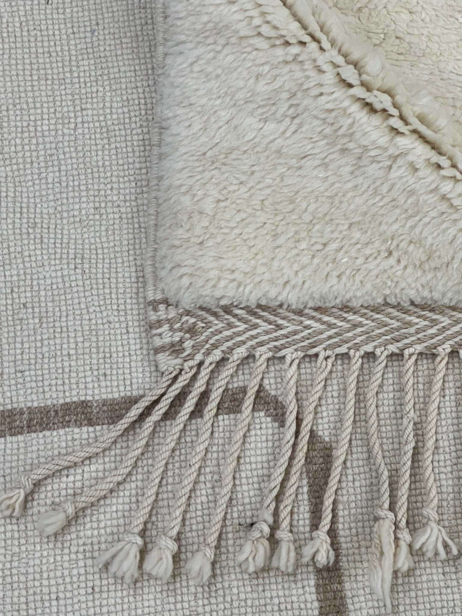 Contemporary Beni Mrirt Berber Rug 9'68" x 7'74" - 295 cm x 236 cm (Wool)