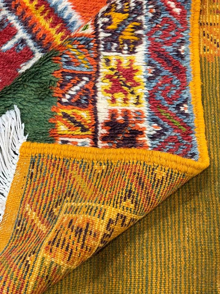 Moroccan area rug from Tazenakht, Wool and Thread, 242cm x 144cm or 7.94ft x 4.73ft