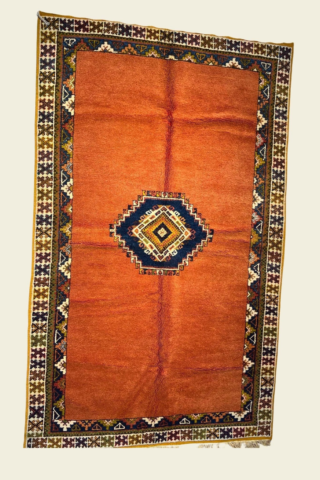 Moroccan area rug from Tazenakht, Wool and Thread, 5'3" x 8'6" Or 160 cm x 260 cm