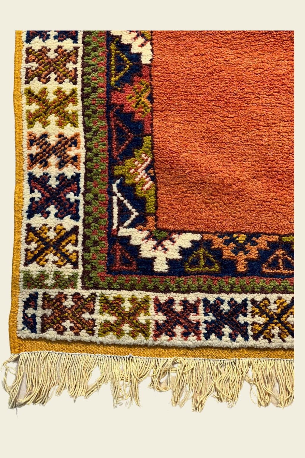 Moroccan area rug from Tazenakht, Wool and Thread, 5'3" x 8'6" Or 160 cm x 260 cm