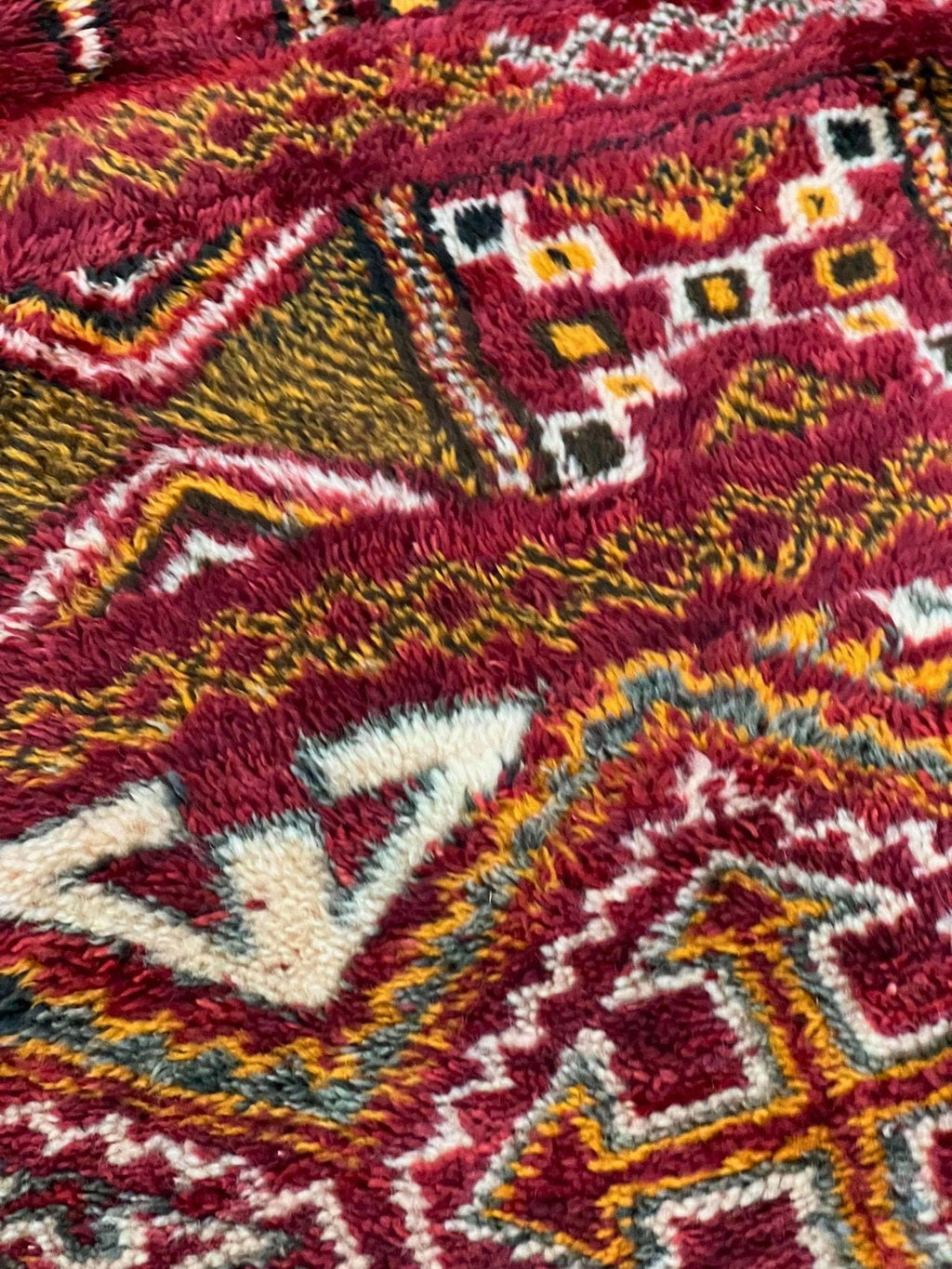 Vintage Beni Mguild Berber Rug 7'3" x 9'11" - 220 cm x 303 cm (Wool)