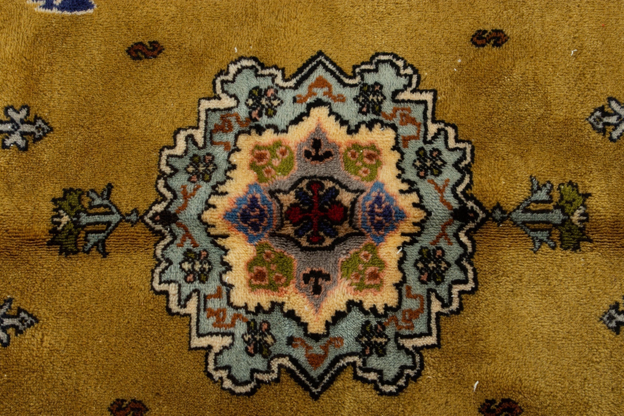 Vintage Rabat Moroccan Rug 4'85" x 6'56" - 148 cm x 200 cm (Wool)